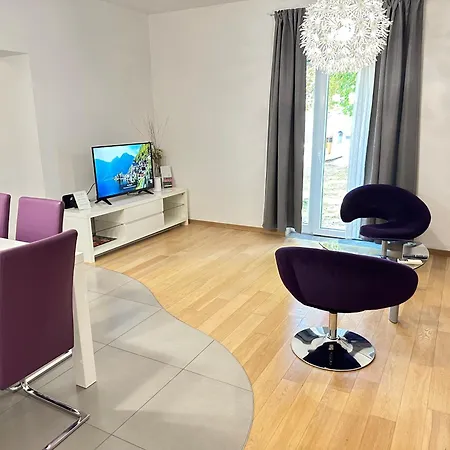 J Pavla Apartment